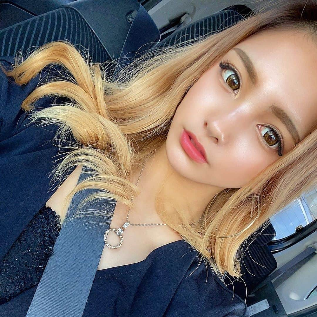 西谷麗菜さんのインスタグラム写真 - (西谷麗菜Instagram)「車の中盛れる👀💜」5月23日 15時55分 - __reeechangram__