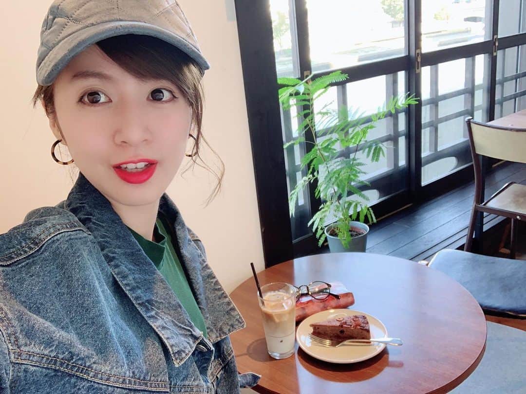 浜田真衣のインスタグラム：「※過去picです、  少しずつ街に活気が戻ってきて なんだか嬉しい😍 もちろん油断は禁物🤫  #浜田真衣 #monaカフェ #japanese #cafestagram #instalike #instagood #instafood」