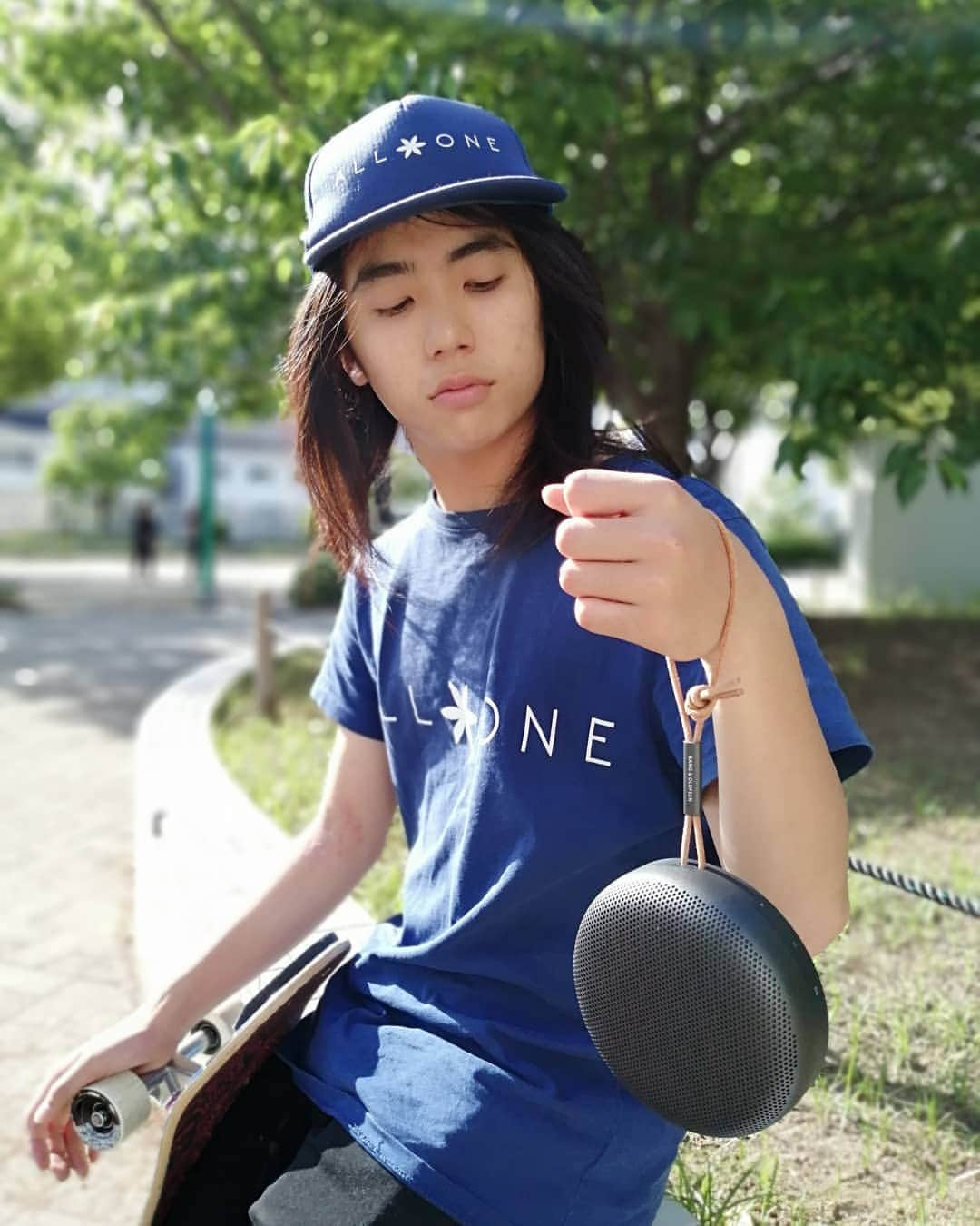 山本勇さんのインスタグラム写真 - (山本勇Instagram)「Go skate with super good sound 🎶 Thank you for supporting, @bangolufsen !!! 新発売のポータブルスピーカーを提供いただきました。 Beosound A1 2nd gen [第2世代] 感動モノ✨の音。  Beoplay H9 3rd gen [第3世代]も一緒に。  #bangolufsen  #bangandolufsen」5月23日 17時50分 - isamuism