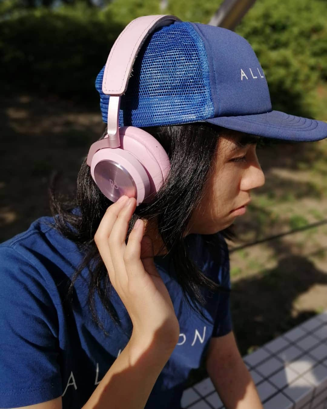 山本勇さんのインスタグラム写真 - (山本勇Instagram)「Go skate with super good sound 🎶 Thank you for supporting, @bangolufsen !!! 新発売のポータブルスピーカーを提供いただきました。 Beosound A1 2nd gen [第2世代] 感動モノ✨の音。  Beoplay H9 3rd gen [第3世代]も一緒に。  #bangolufsen  #bangandolufsen」5月23日 17時50分 - isamuism