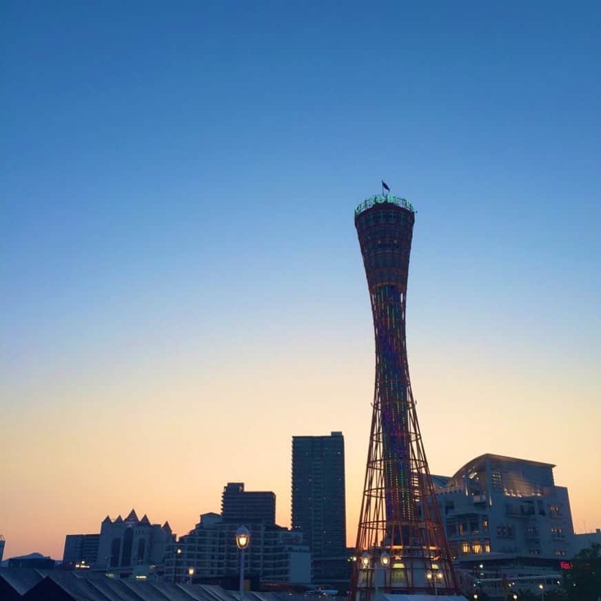 中野耕史のインスタグラム：「‪今夜は新月です🌑‬ ‪物事を始めるのに良い日。‬ ‪実は前の新月の日からYouTubeを始めました🎥‬ ‪一つひとつを丁寧に、想いを新たに🌟‬ ‪https://www.youtube.com/channel/UCNx5MwFs3Aq4eUGk_3X4uNQ‬」