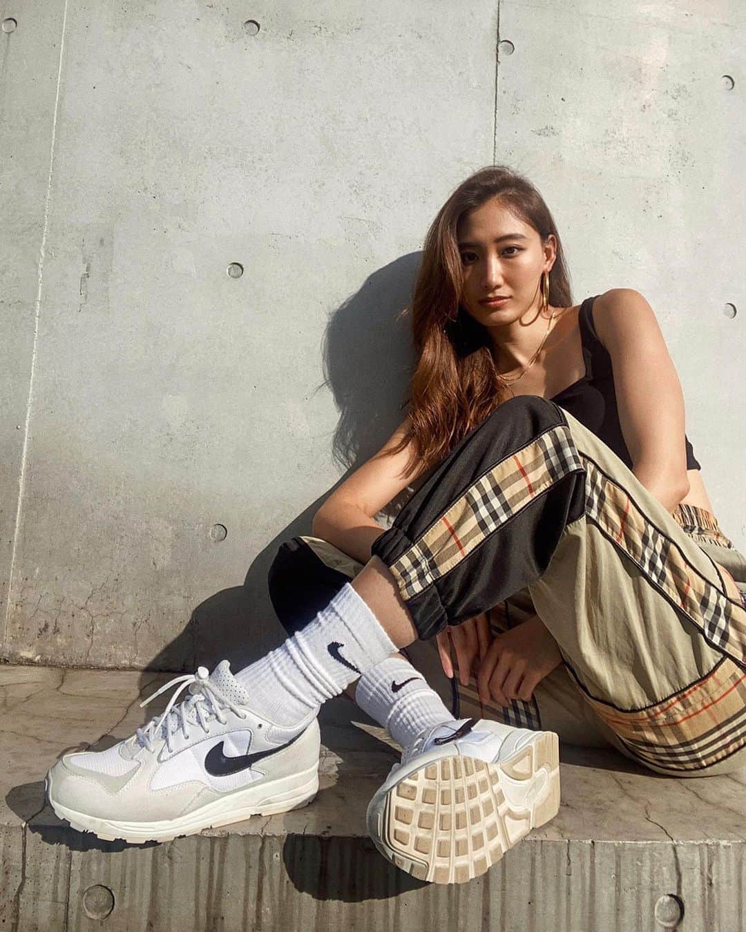白雪のインスタグラム：「My fav CHECK 👟♥️🖤 #snkrskickcheck #fearofgod . . Next you ✔️ @koba5122 ✔️ @ayaka_koyanagi ✔️ @__hidetatsu__ ✔️ @yusuke_matsuda_us」