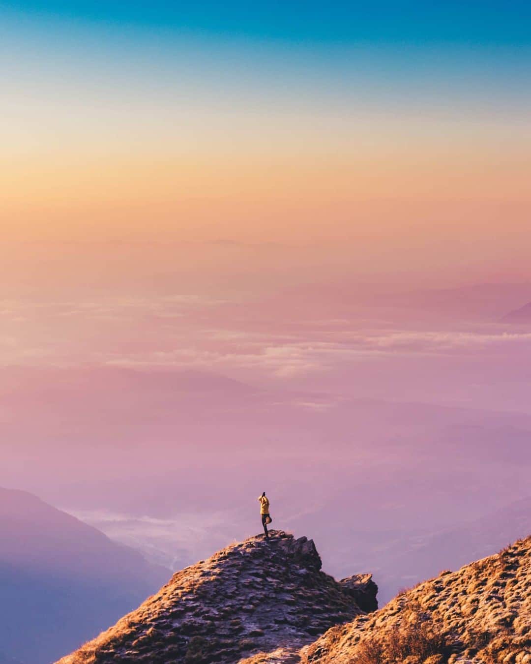 Canon Asiaのインスタグラム：「‘Traveling is not only about the places you go but also about the people you meet and the vibes you take back from the place’. Aside from the gorgeous rainbow sky 🌄, there’s a whole story behind this photo taken at Mardi Base Camp, Nepal. Read more about it in the link in our bio! . 📷 Image by anusandhan shot using the Canon EOS 80D | EF50mm f/1.8 STM | f/4 | ISO 100 | 1/200s | 50mm . Want your photos to be featured too? Tag them with #canonasia or submit them on My Canon Story, link in bio! . #canonasia #photography #explore #nepal #mardibasecamp #mountains #canon #inspiration #emotions #nature #relax」