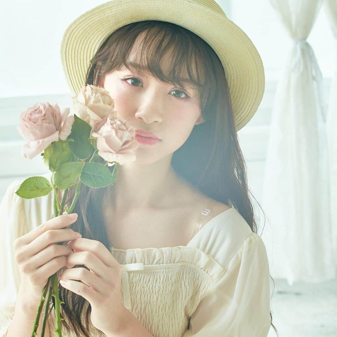 Ank Rougeさんのインスタグラム写真 - (Ank RougeInstagram)「. . 【press】 . . 🎀Ank Rouge meets Risa Otoshima🎀 .Girly spring collection vol.5 . 公式通販サイトAilandにて公開中✨ . . 本日はカタログ掲載商品をご紹介致します✿ . . ティアードチュールロングワンピース ivory/pink/black .¥9,800＋tax . .  リネンリボンペーパーHAT brown/moca ￥3,900＋tax . . パールバックルリボンサンダル pink/red/black ¥9,800＋tax ． ． 公式通販サイトAilandにて販売中♡ . Model▶音嶋莉沙ちゃん @otoshima_risa  #ankrouge #summer #newarrival #onepiece #tulle #ribbon #girly」5月23日 19時54分 - ankrouge_official