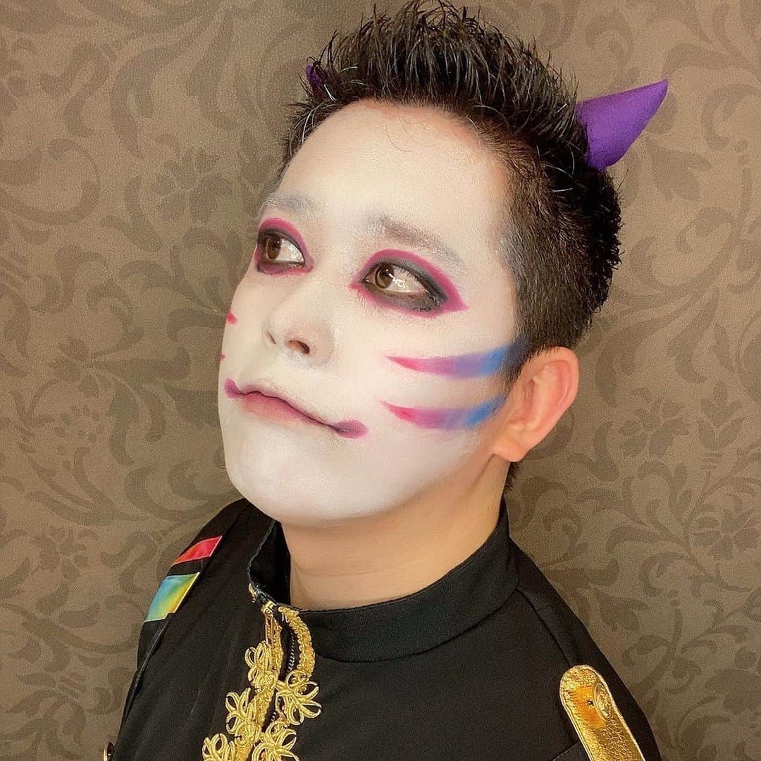 たっしーのインスタグラム：「チェキ買えましたか？🌈🛴 ＊ #モノクローン #虹色担当 #たっしー #アイドル」