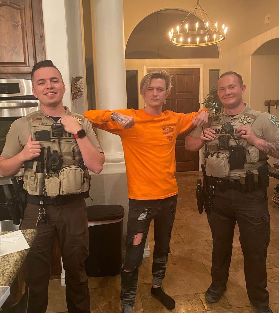 Ghastlyのインスタグラム：「Had to invite the homies over last night 😤」