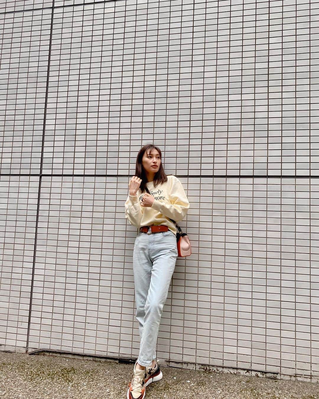 大政絢さんのインスタグラム写真 大政絢instagram 今日の絢服 どうぶつピースのリモート収録でした 皆さんとお会いせずにパソコンの中でお話しするのもだんだん慣れてきました笑 逆に久しぶりにお会いすると緊張しちゃうかもな ここ数日東京は寒かったな でも