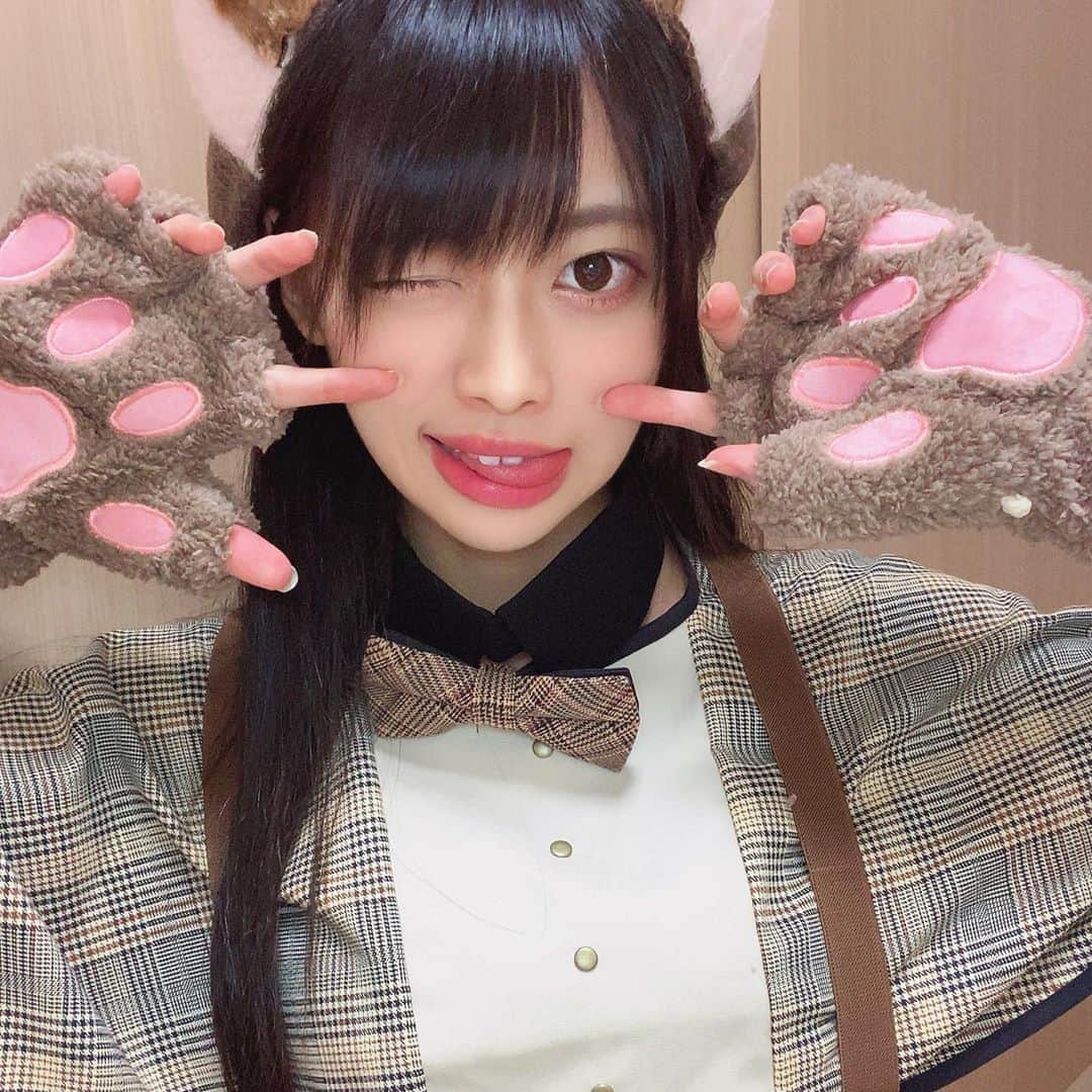 藤田いろはのインスタグラム：「﻿ ‪にゃん🐱💓‬﻿ ﻿ ﻿ ﻿ ﻿ ‪‬ ‪この衣装本当に可愛くて好き❤️‬﻿ ‪この衣装は撮影会では着ない予定(着たとしても団体のみとか)だから、いつか作品撮りとかで使えたらいいなあ…‬ ‪‬﻿ ﻿ ﻿ ‪#藤田いろは#グラビア#gravure #japanesegirl #レースクイーン#tokyo  #l4l #aziangirl  #ビジョビ #模特 #뷰티스타그램 #셀카 #コスプレ #cosplay #黒髪ロング　‬﻿ ﻿ ﻿ ﻿ ‪」