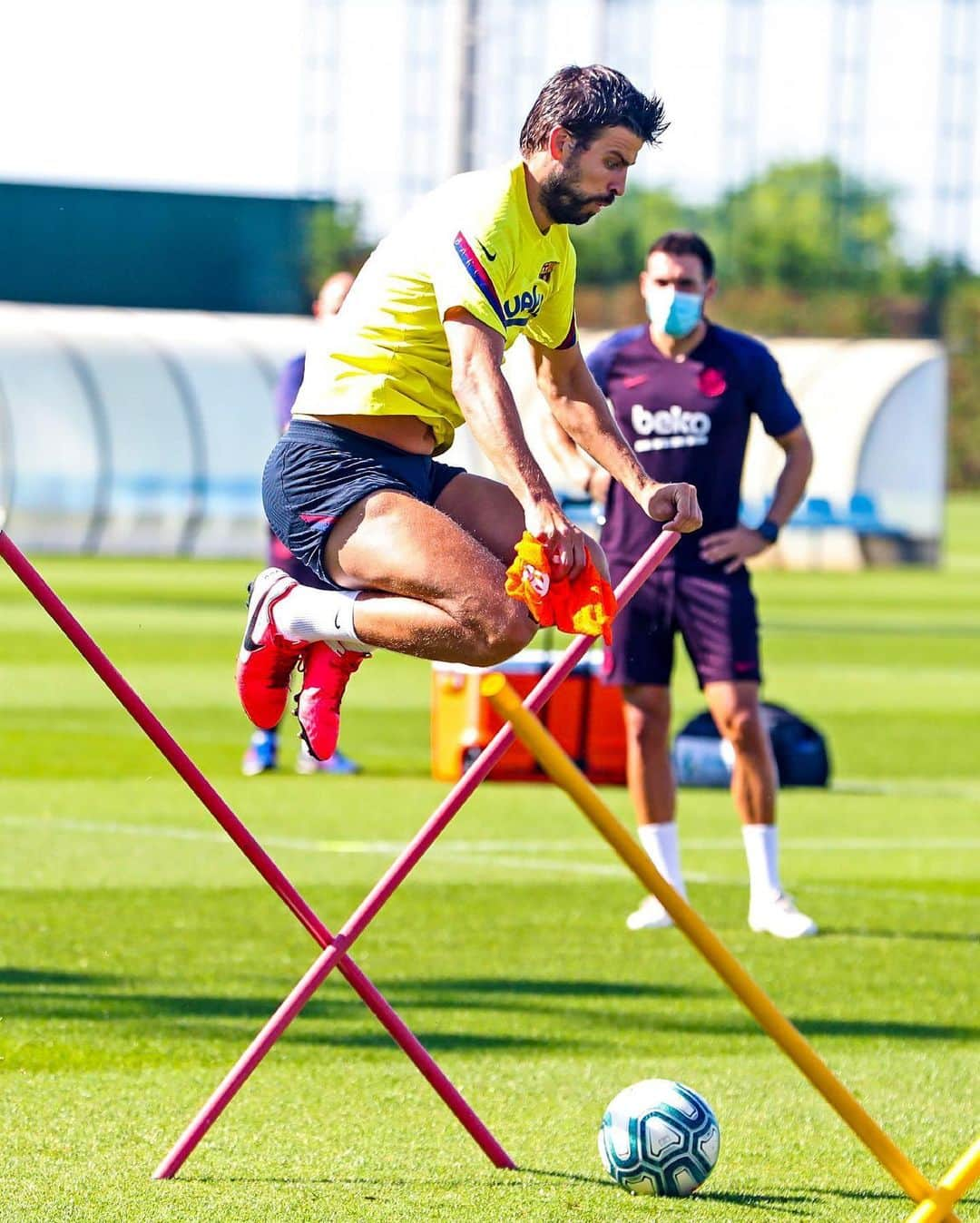 FCバルセロナさんのインスタグラム写真 - (FCバルセロナInstagram)「💪 Last session of the week Último entrenamiento semanal | Darrer entrenament de la setmana」5月23日 22時49分 - fcbarcelona