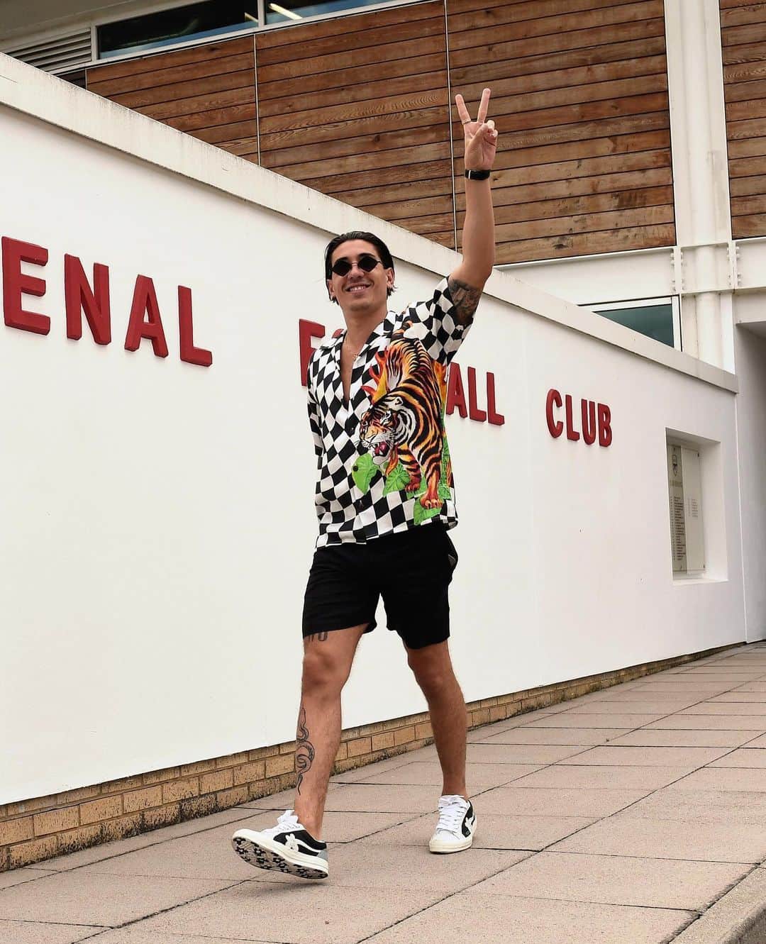 アーセナルFCさんのインスタグラム写真 - (アーセナルFCInstagram)「👌 #HB2⁠⠀ ⁠⠀ #Arsenal #Bellerin #AFC #SeasonRecap」5月23日 23時05分 - arsenal
