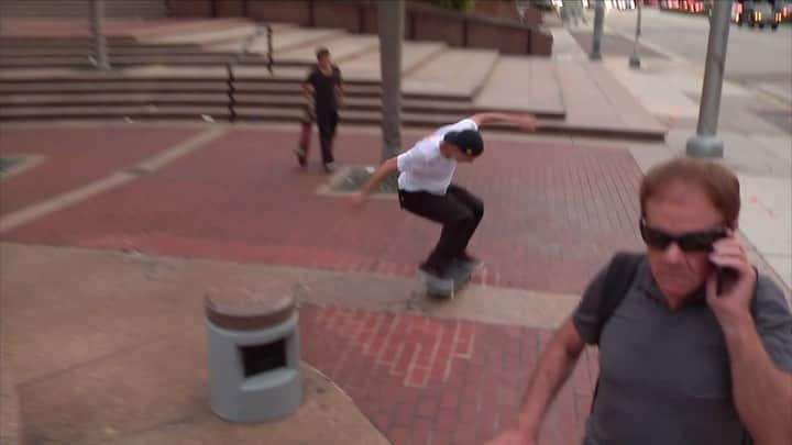 ジェイク・イラーディのインスタグラム：「@bonesbearings Part is live now! Link in bio⚠️」