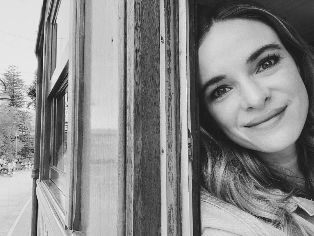 ダニエル・パナベイカーのインスタグラム：「Grateful to have seen so many amazing places over the last few years. Dreaming of the days when it’s safe to travel again」