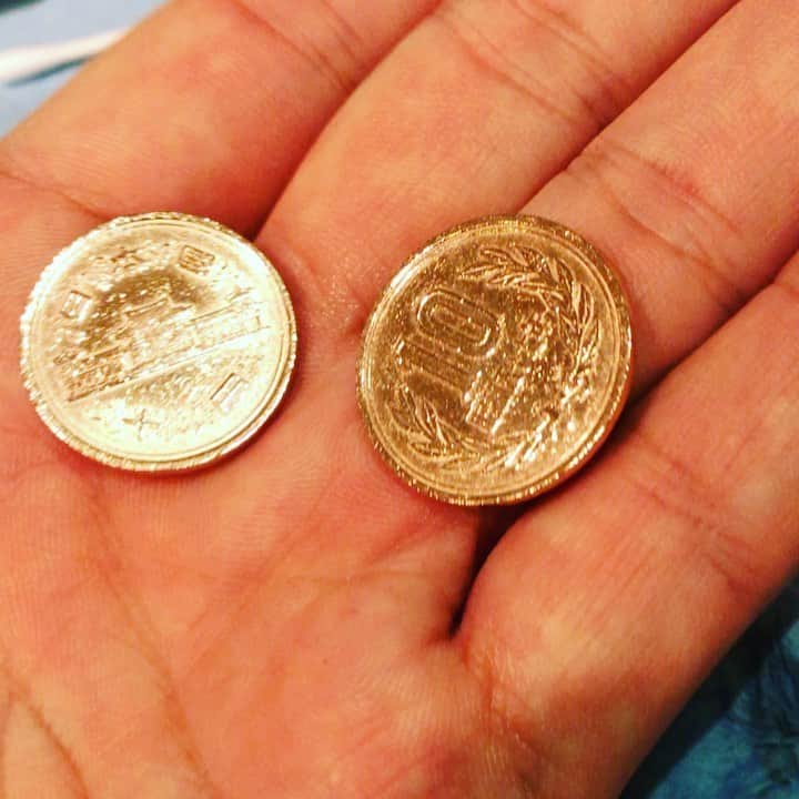 井手大介のインスタグラム：「Oh yeah! Bling bling 10円玉！　#tge897」