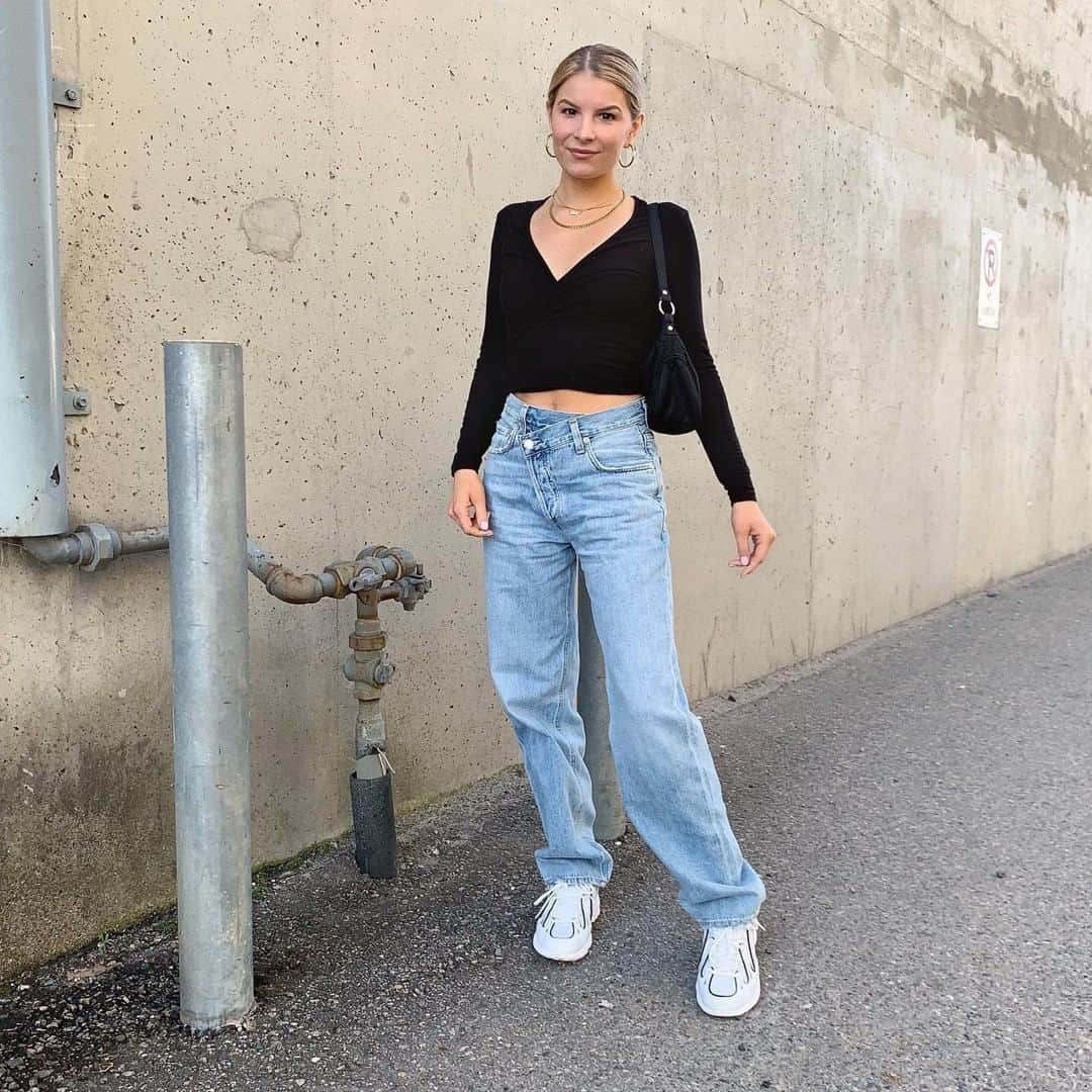 American Apparelさんのインスタグラム写真 - (American ApparelInstagram)「It’s @austynpaula turning some heads in our Cotton Spandex Julliard Top. Link In Bio. #AmericanApparel #Retail #JulliardTop」5月24日 1時00分 - americanapparel
