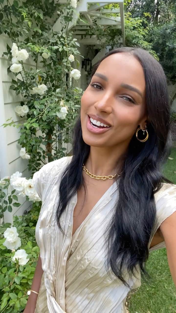ジェローム・デュランのインスタグラム：「CAN’T WAIT! For this! ❤️ @laisribeiro @josephineskriver @sarasampaio & @jastookes and I have accepted the #ALLINCHALLENGE. The girls have  an amazing day planned for you. So if YOU WANNA WIN A FULL DAY HANGING OUT WITH THE ANGELS and a photo shoot with YOURS TRULY 😂 Go to the link in bio and watch this video to see what we’re offering up. Let’s all make a positive impact during this very difficult time. We also challenging @zedd, @zendaya, and @zacefron to go ALL IN! Donations benefit @nokidhungry, @mealsonwheelsamerica and #americasfoodfund which benefits @feedingamerica and @wckitchen」