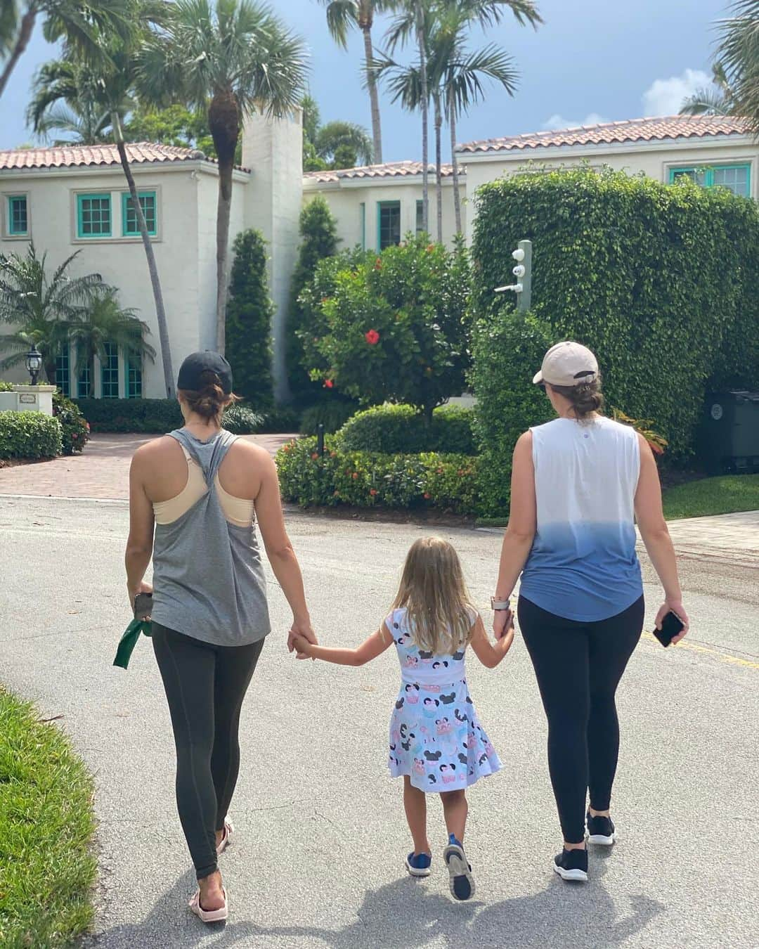 アレックス・モーガンさんのインスタグラム写真 - (アレックス・モーガンInstagram)「Florida Fam」5月24日 1時19分 - alexmorgan13