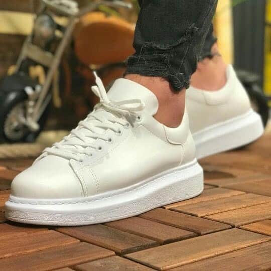 STYLE4GUYSのインスタグラム：「🔥Casual Design Sneakers, $79 by @MANCHINNI_ 🔴Limited Stock and Series! 💥SAVE Up To 50% TODAY 👉Follow @MANCHINNI_ and Click the Link in Bio ➡Collection > SNEAKERS ✅SIZE: US 3-13 / UK 2-12 / EU 36-46 ★ 🏆Premium clothes for the Modern Men ⭐️Limited Collection 2020 ✅Produced in EUROPE💥 ✅EXPRESS WORLDWIDE SHIPPING 1-3 DAYS✈️ ★⠀ ⏰OFFER TODAY⏳ONLY 5 hours 🔥Get 10% Off TODAY Your First Order with code: SG10 💥LIMITED TIME⏳HURRY, BEFORE IT, IS GONE ★⠀ ✅100% Secure Payments🔒 ✅EXPRESS WORLDWIDE SHIPPING 1-3 DAYS✈️ ✅Easy Returns and Exchanges ✅Go to 👉 Manchinni.com ★⠀ 👉Follow @MANCHINNI_ 👉Follow @MANCHINNI_」