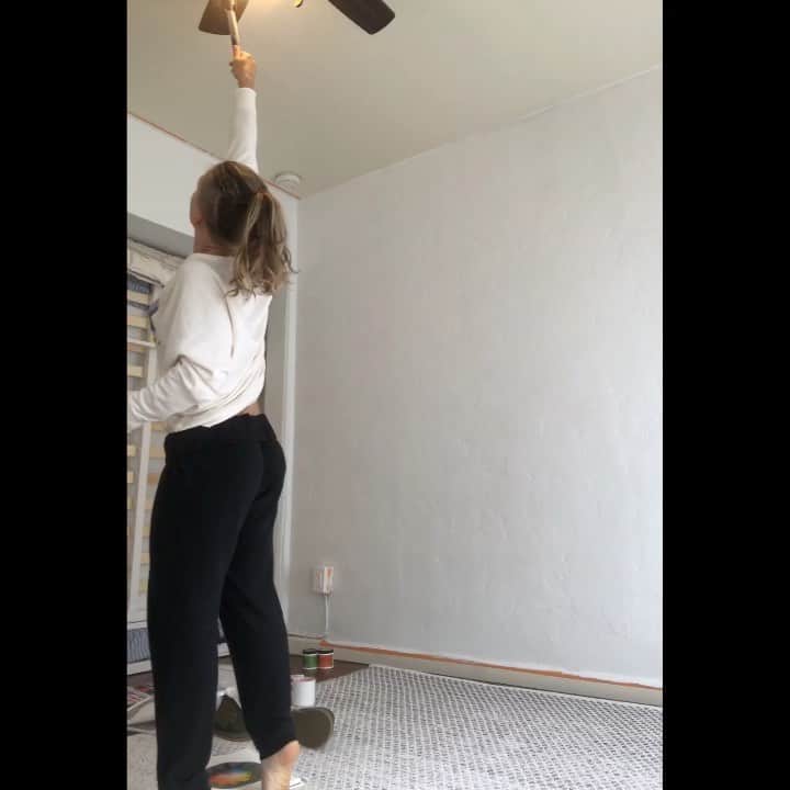 モーガン・キングのインスタグラム：「Independent Woman」