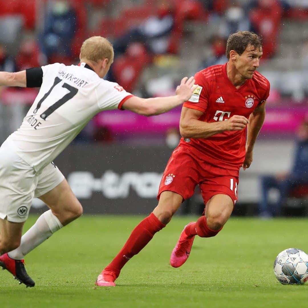 レオン・ゴレツカさんのインスタグラム写真 - (レオン・ゴレツカInstagram)「Important win against Frankfurt before the match against Dortmund. 💪#wemadeit #miasanmia」5月24日 3時47分 - leon_goretzka