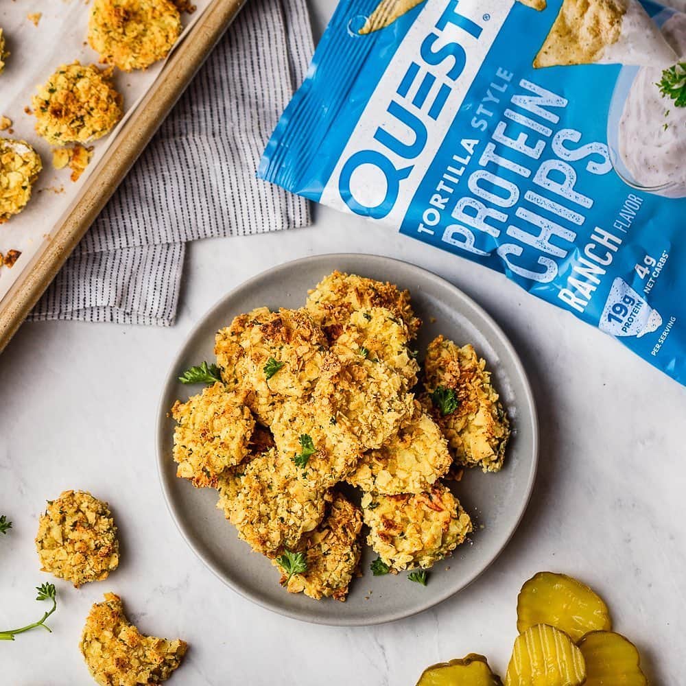 questnutritionさんのインスタグラム写真 - (questnutritionInstagram)「Make Protein Pickle Chips! 🙌😋 • 👉 FULL RECIPE LINK IN BIO (swipe to 2nd card) 👈 • Per serving: 11g protein, 5g carb, 5g fat (3g net carbs) #onaquest #questnutrition #questify」5月24日 4時04分 - questnutrition