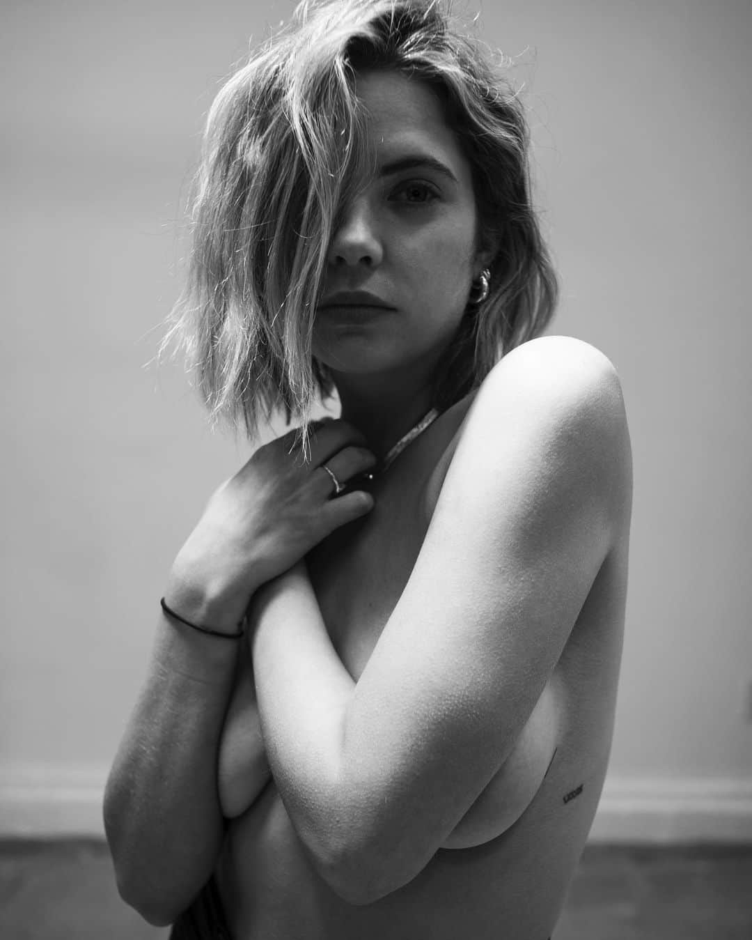アシュレイ・ベンソンのインスタグラム：「📸 @lindseybyrnes」