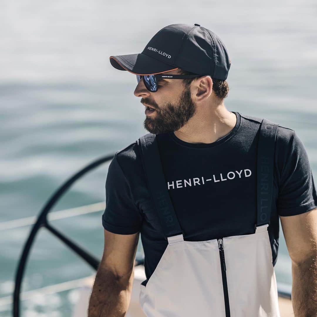 のインスタグラム：「Our Mav Tee and cap is now available as an exclusive bundle. Shop now by clicking the link in our bio #sailing #tee #sail #summer #sailor #ocean」