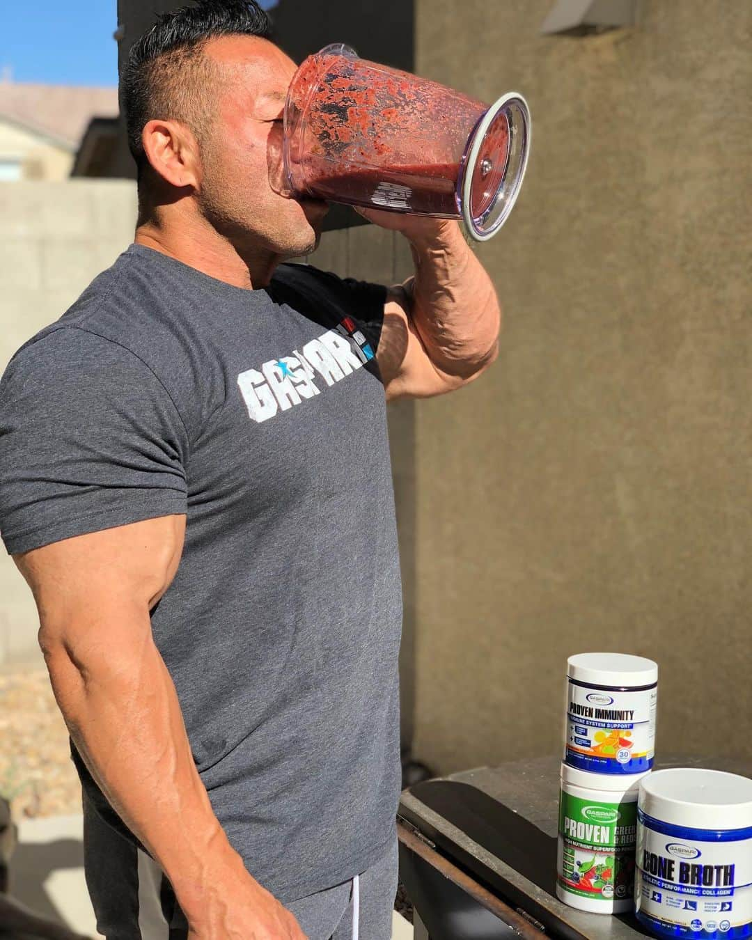 Hidetada Yamagishiさんのインスタグラム写真 - (Hidetada YamagishiInstagram)「My everyday immunity and digestion support smoothie. @gaspari #provengreensandreds #provenimmunity and #bonebroth  毎朝のギャスパリ免疫力・消化吸収サポートシェイク。ギャスパリ20%割引継続中！プロフィールのリンクをクリック👆」5月24日 7時26分 - hideyamagishi