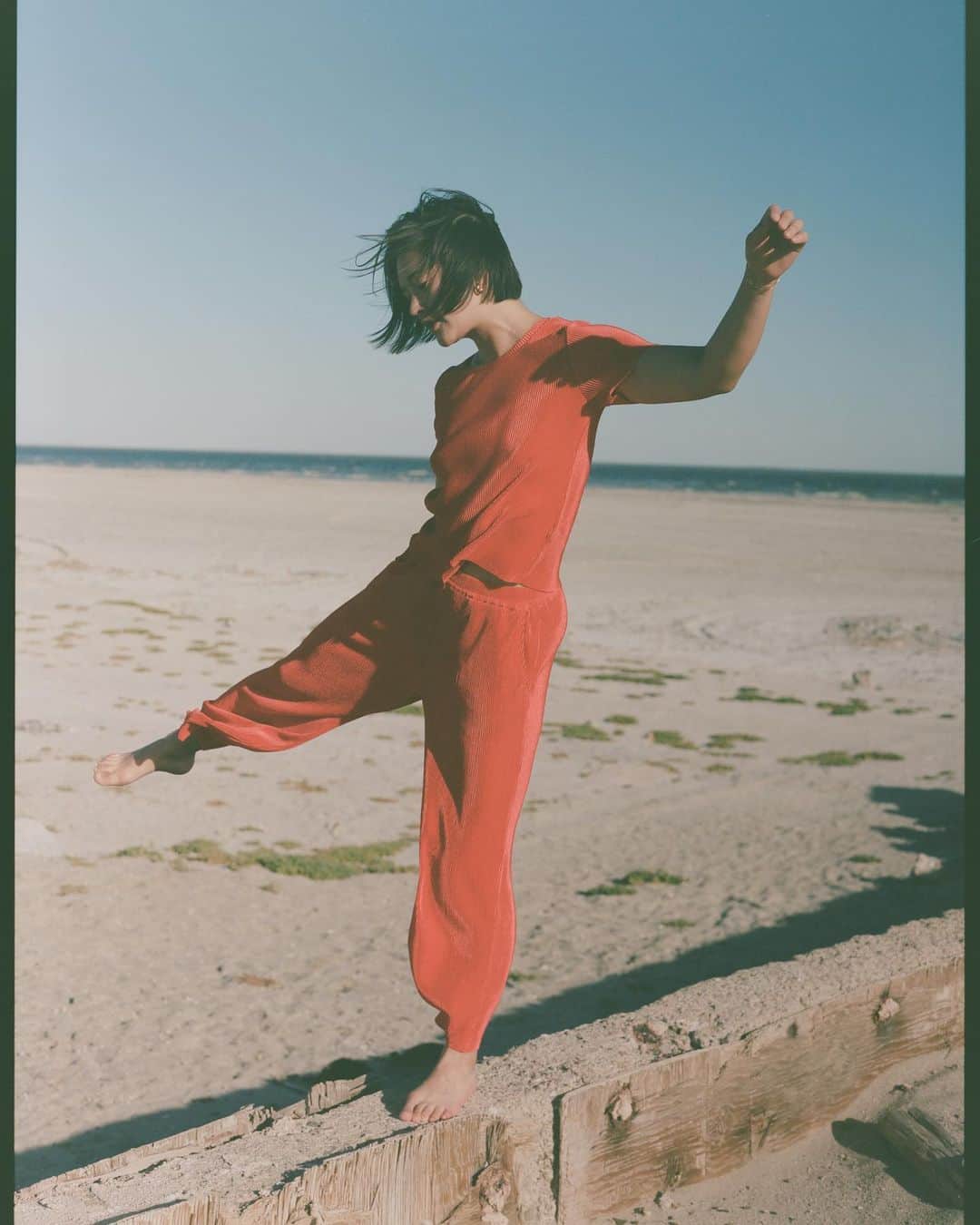 松島エミのインスタグラム：「An afternoon at Bombay Beach 📷@shanemccauley  #saltonsea #bombaybeach #filmphotography #作品撮り #フィルムカメラ」