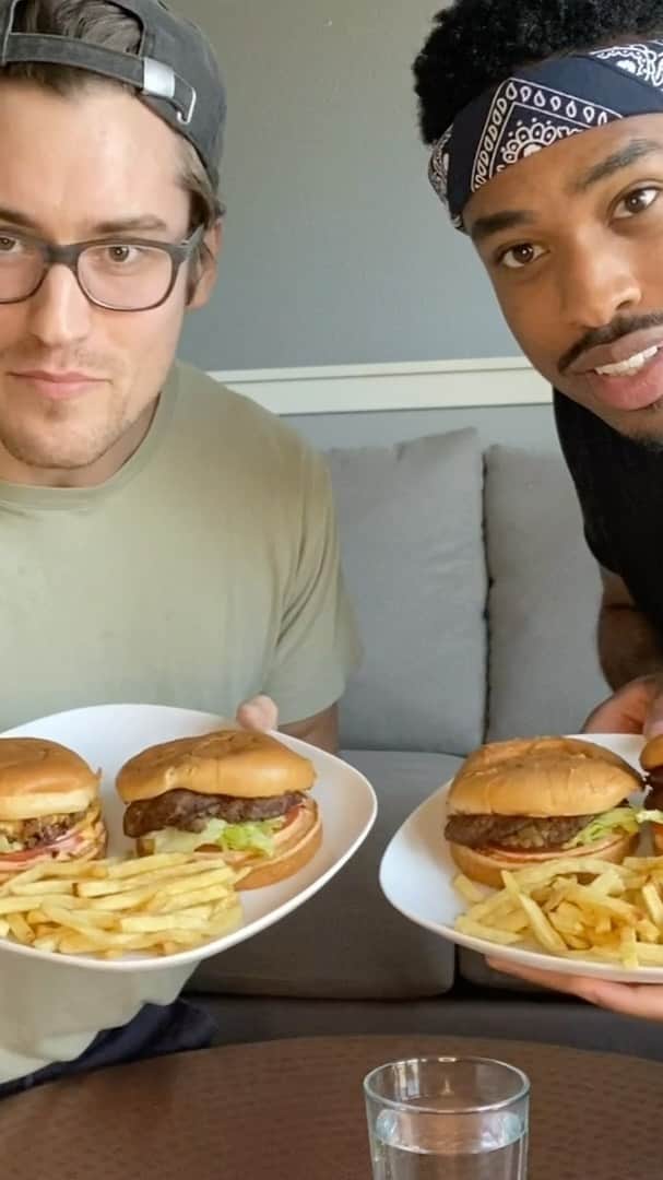 タイタス・マキン・ジュニアのインスタグラム：「This is our first ever MUKBANG & we learned two very important things 1) we’re disgusting eaters 2) there is a such thing as #FlaccidFries 😂 enjoy 🤦🏾‍♂️」