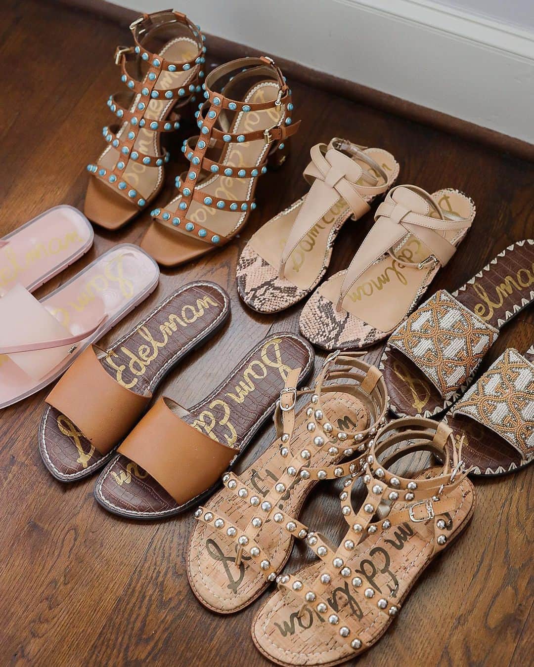 サムエデルマンのインスタグラム：「Sandals to get you summer ready ☀️ #SamEdelman」