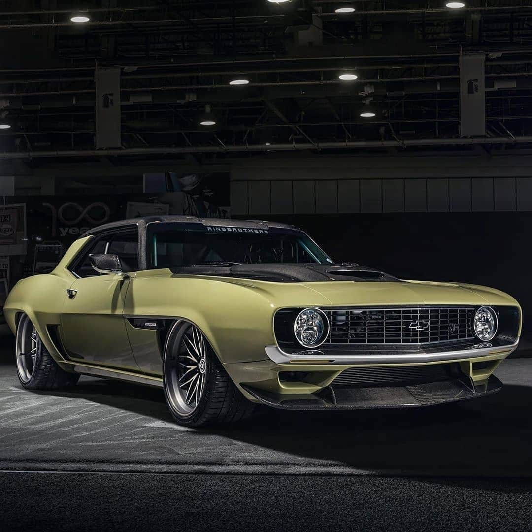 Classics Dailyさんのインスタグラム写真 - (Classics DailyInstagram)「#ClassicsFeature _____ The @detroitspeed Equipped Valkyrja 1969 Camaro built by @ringbrothers. _____ #classiccar #musclecar #hotrod #protouring #prostreet #restomod #classicsdaily #streetrod #streetcar #customcar #hotrods #streetrods #camaro #69camaro」5月24日 10時00分 - classicsdaily