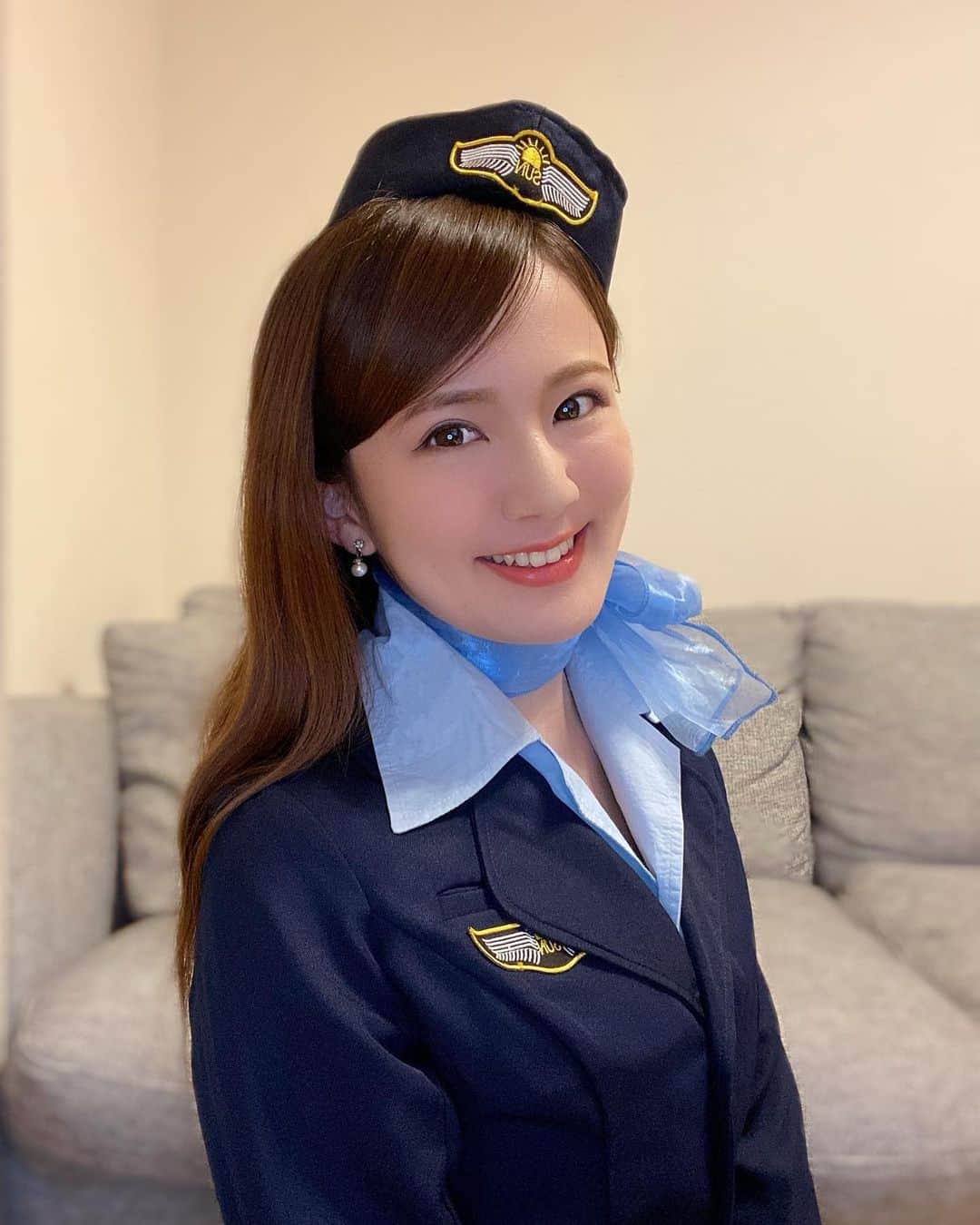 那津あやこのインスタグラム：「久しぶりのみかん航空✈️✨🍊💨﻿ ﻿ ﻿ ゲリラCAコスプレ配信でした‼️✨﻿ ﻿ ﻿ mix channel配信はこちら💁‍♀️﻿ ⬇︎⬇︎﻿ http://mixch.tv/u/14350837 ﻿ ﻿ ﻿ 毎日配信中‼️﻿ 連続配信も120日を超えました‼️👏✨﻿ ﻿ ﻿ 無料アプリなので、﻿ まだの方はぜひDLしてね🤗﻿ ﻿ ﻿ ﻿ #那津あやこ #あやや #rq #racequeen #model #talent #actor #モデル #タレント #レースクイーン #CA #コスプレ #コスプレイヤー #コスプレ女子 #フォロワー募集中 #ライブ配信 #ビジョビ #cosplay #shooting #photography #instagram #japanese #beauty #japan #stayhome #instagood #sexy #girl #japanesegirl #followｍe」