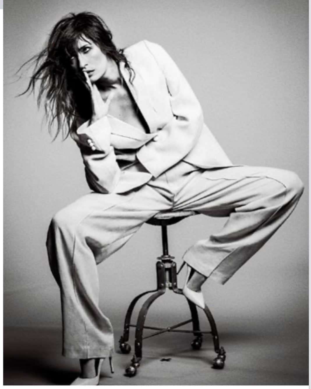 のインスタグラム：「🇯🇵 Madame Figaro JAPAN 🇯🇵 (June issue) by @damon_baker styled by @cecile_martin Hair @sebastienbascle Makeup @khelamakeup @madamefigarojapon」