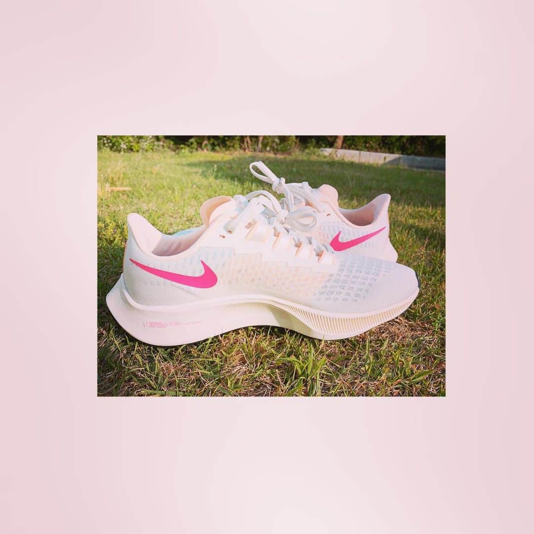 藤本麻子さんのインスタグラム写真 - (藤本麻子Instagram)「ランニングシューズが ぼろんぼろんになったので... おにゅ〜です🤩✌🏻❗️ . #Nike#shoes#running #airzoom#pegasus#air#zoom」5月24日 11時32分 - aako528