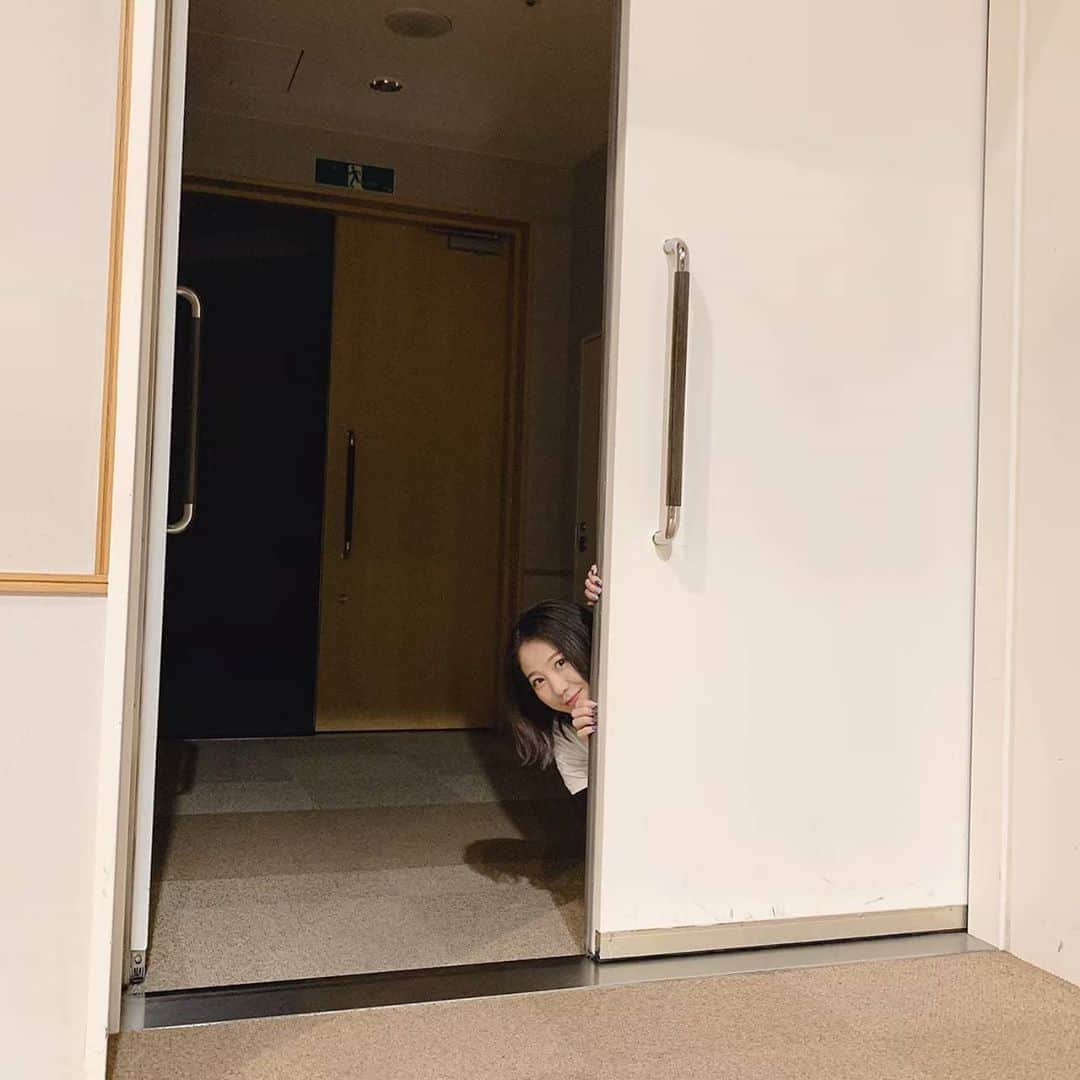 安済知佳のインスタグラム：「番組ラストイベントまであと8週  #安済知佳いちかばちか #ちかちか  #カウントダウン #ひょっこり」