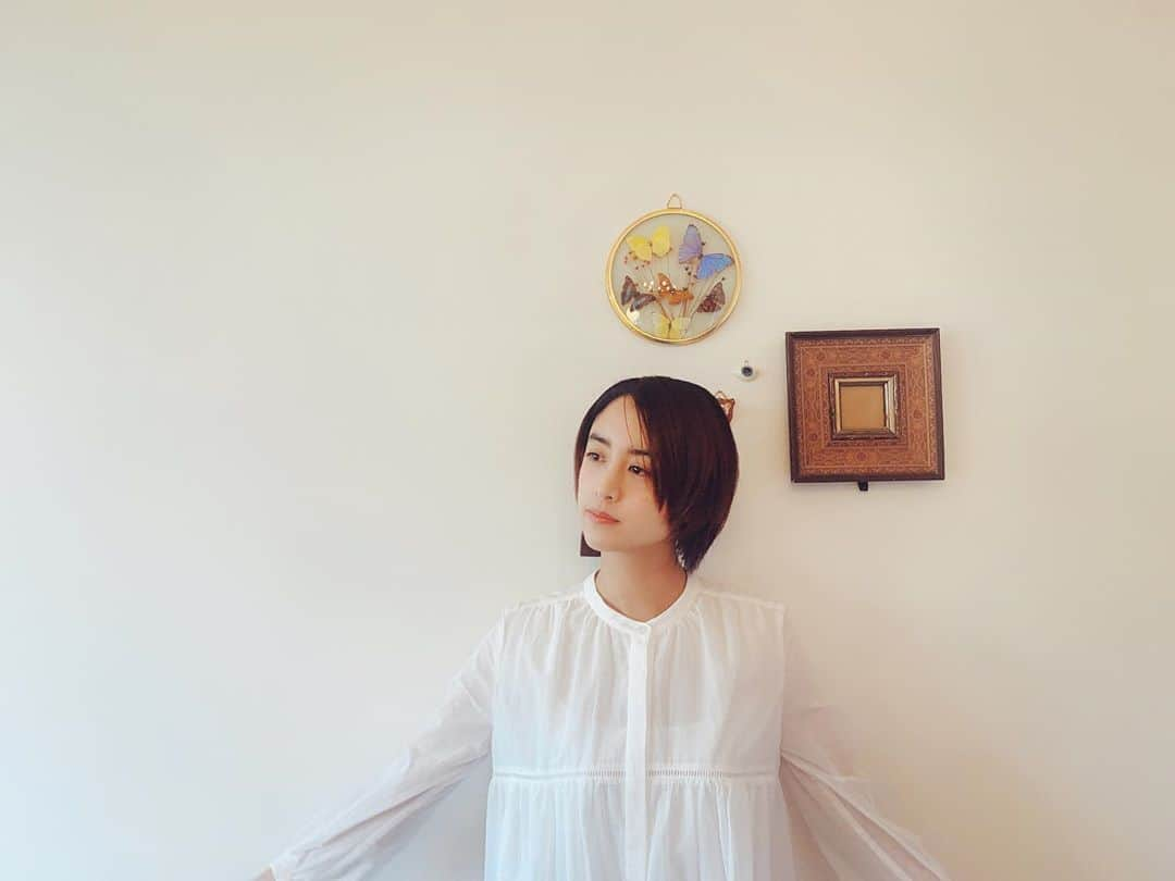 山本美月さんのインスタグラム写真 - (山本美月Instagram)「ふんわりブラウス。  着心地の良い服ばかり着てる…  @apuweiser_official  さんのです。 ストーリーから見てみてね‪。」5月24日 12時35分 - mizuki_yamamoto_official