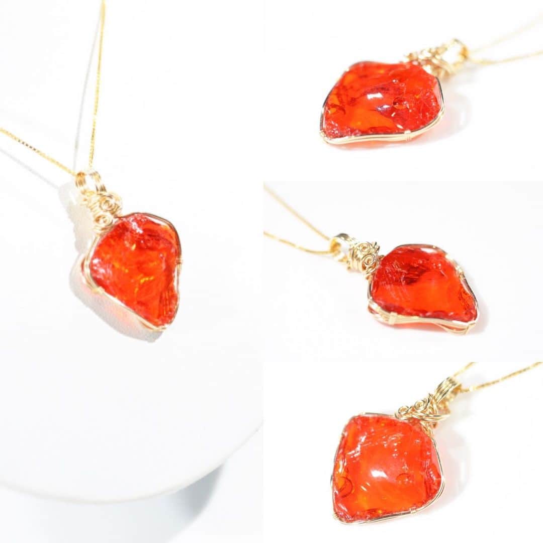 のインスタグラム：「レッドアンダラ🍓  #天然石 #パワーストーン #ハンドメイド #手作り #仙台 #原石 #原石アクセ #アクセ #アクセサリー #天然石アクセサリー #ストーンアクセサリー #gemstones #crystals #wire #wirewrapped #wireworks #ハンドメイドアクセサリー #新作 #ワイヤーワーク #きれい #beautiful #アンダラ #andara #スピリチュアル #spiritual #healing」