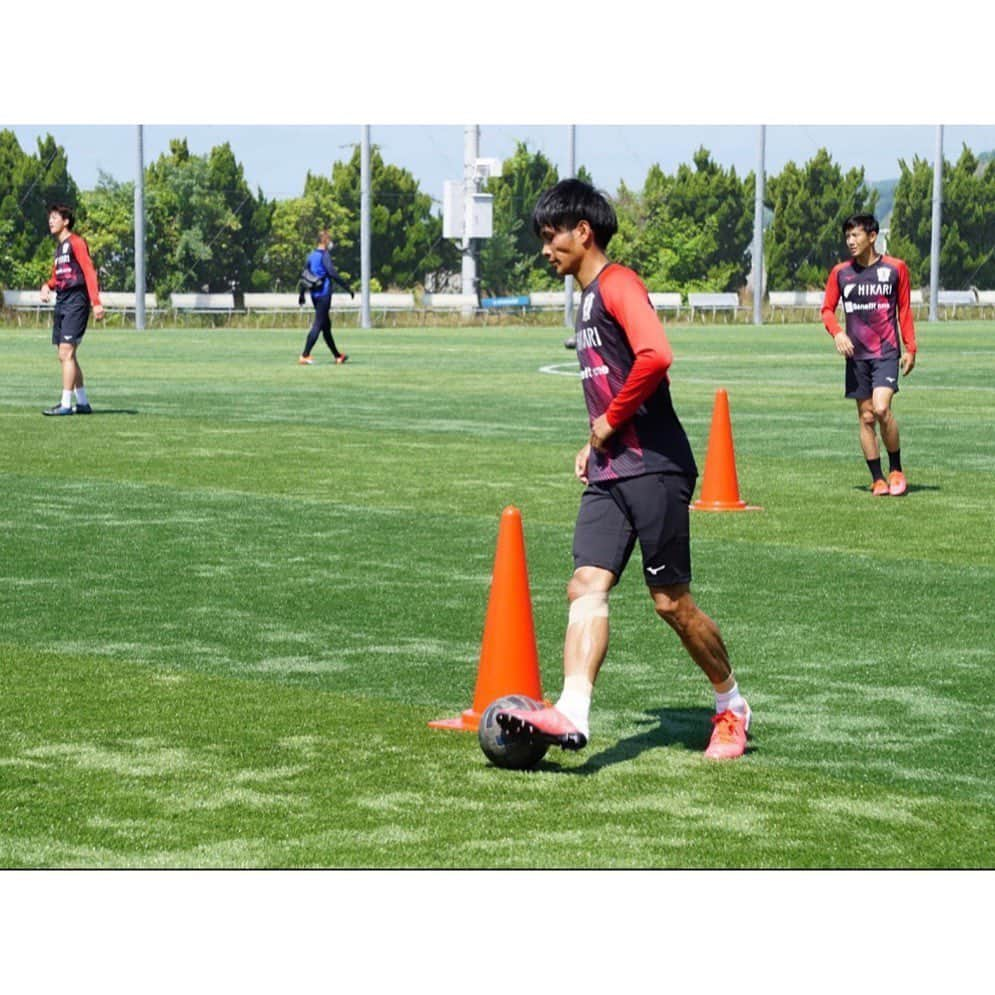 長沼洋一のインスタグラム：「Nice Training⚽️💪 #愛媛FC」