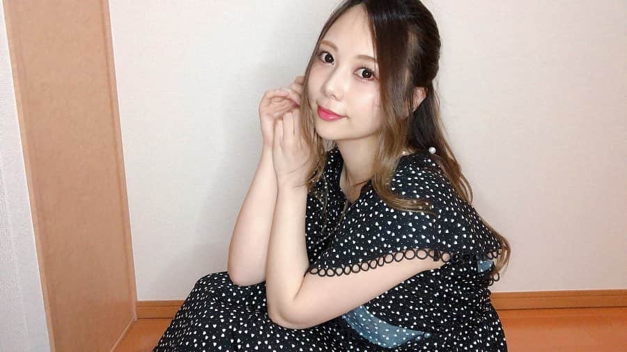 西村季里子のインスタグラム：「・ tocco closetのお洋服 久しぶりにゲットした嬉しい💐 トレンドアイテム多いし、 何より安カワなのが本当に最高🥰 最近はカジュアルめな服が多かったから たまにはこういう女子っぽいの着よう🎀 #toccocloset #トッコクローゼット  #トッコ#ルミネエスト#コーデ #code #ootd #ootdfashion #fashion  #onepiece #ワンピース#女子 #安カワ#プチプラ#モテ服 #モテますか#モテたいです #follow#followｍe #きなんちゃんねる」