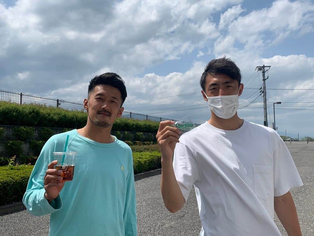 阪野豊史さんのインスタグラム写真 - (阪野豊史Instagram)「ラジオ聴いてくれた方々ありがとうございました😊 #onesoul  #oneheart  で頑張って行きましょう！！！！ #松本山雅　#yamaga」5月24日 13時43分 - sakanotoyofumi_official