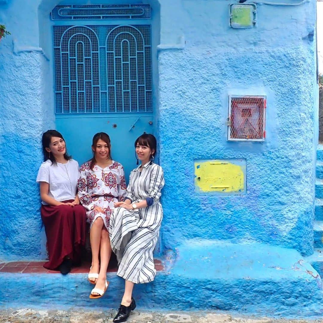 市原彩花さんのインスタグラム写真 - (市原彩花Instagram)「💠Blue City💠 Chefchaouen in Morocco🇲🇦 . 全てが青い街、モロッコのシャウエン💠 旅ブログ更新したので、ぜひプロフィールのURLから読んでみてください💠 歩いてると、海の中にいるみたいな不思議な感覚になったよ🐠🐚 #morocco#モロッコ#moroccotravel#モロッコ旅行#モロッコ旅行記#chefchaouen#chaouen#シェフシャウエン#シャウエン#bulecity#青い街#海外旅行#旅行#travel#abroad#girlstrip#女子旅」5月24日 14時06分 - ayaka_ichihara