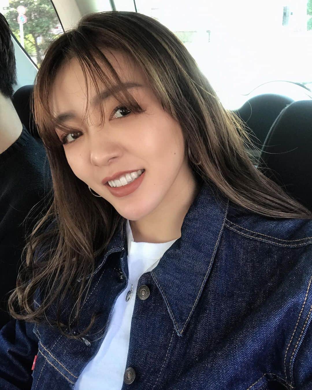 近藤沙良さんのインスタグラム写真 - (近藤沙良Instagram)「. . 近々、、いつも行ってる美容院のゆうきさんが やってくれてる髪の毛の巻き方を ゆうきさん実演でupしようと思ってます✌🏿 それのあとは頑張って自分でも巻いたやつupしよう！笑」5月24日 14時47分 - saaara57