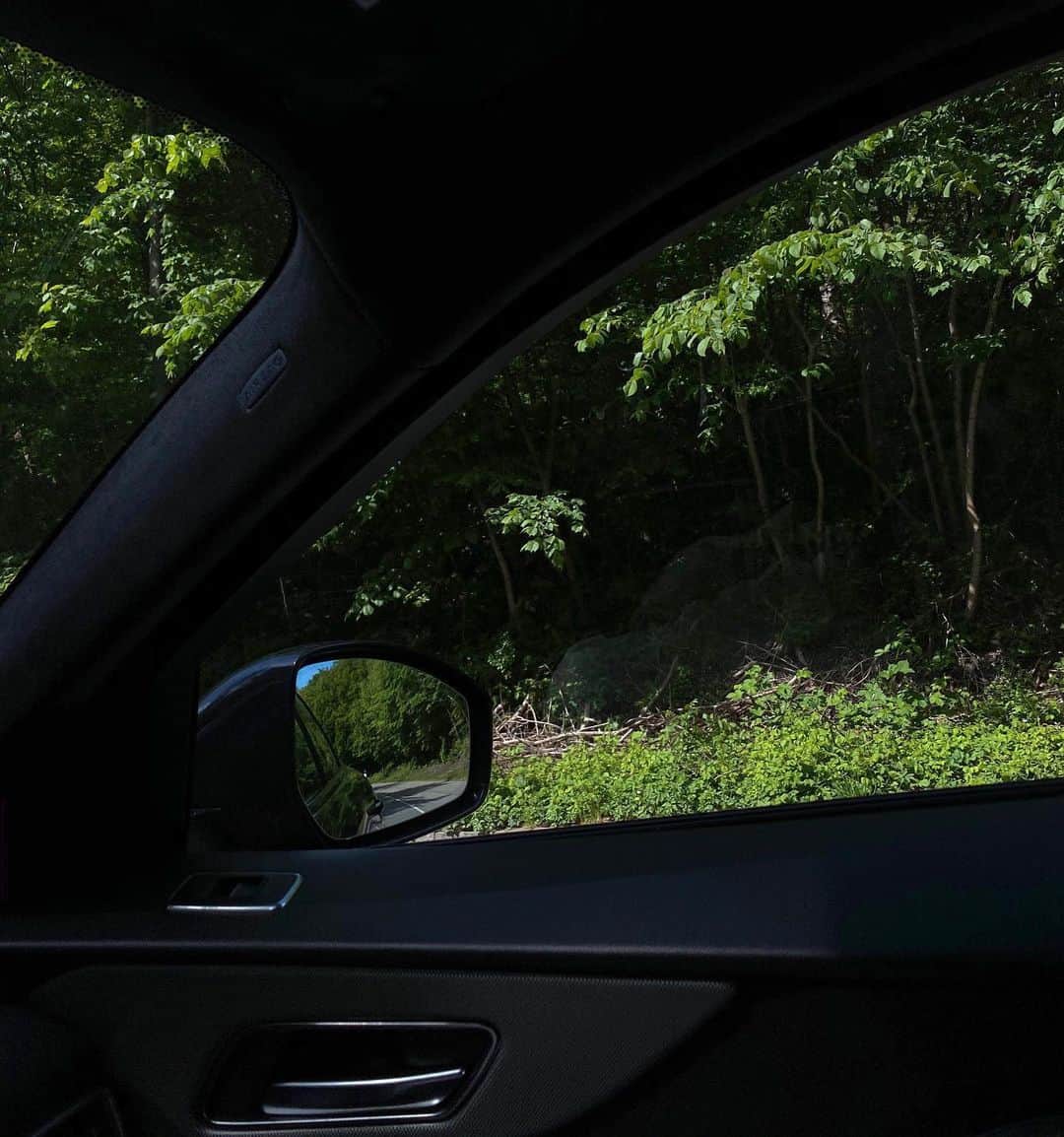 Mathilde Goehlerのインスタグラム：「Sunday road trip」