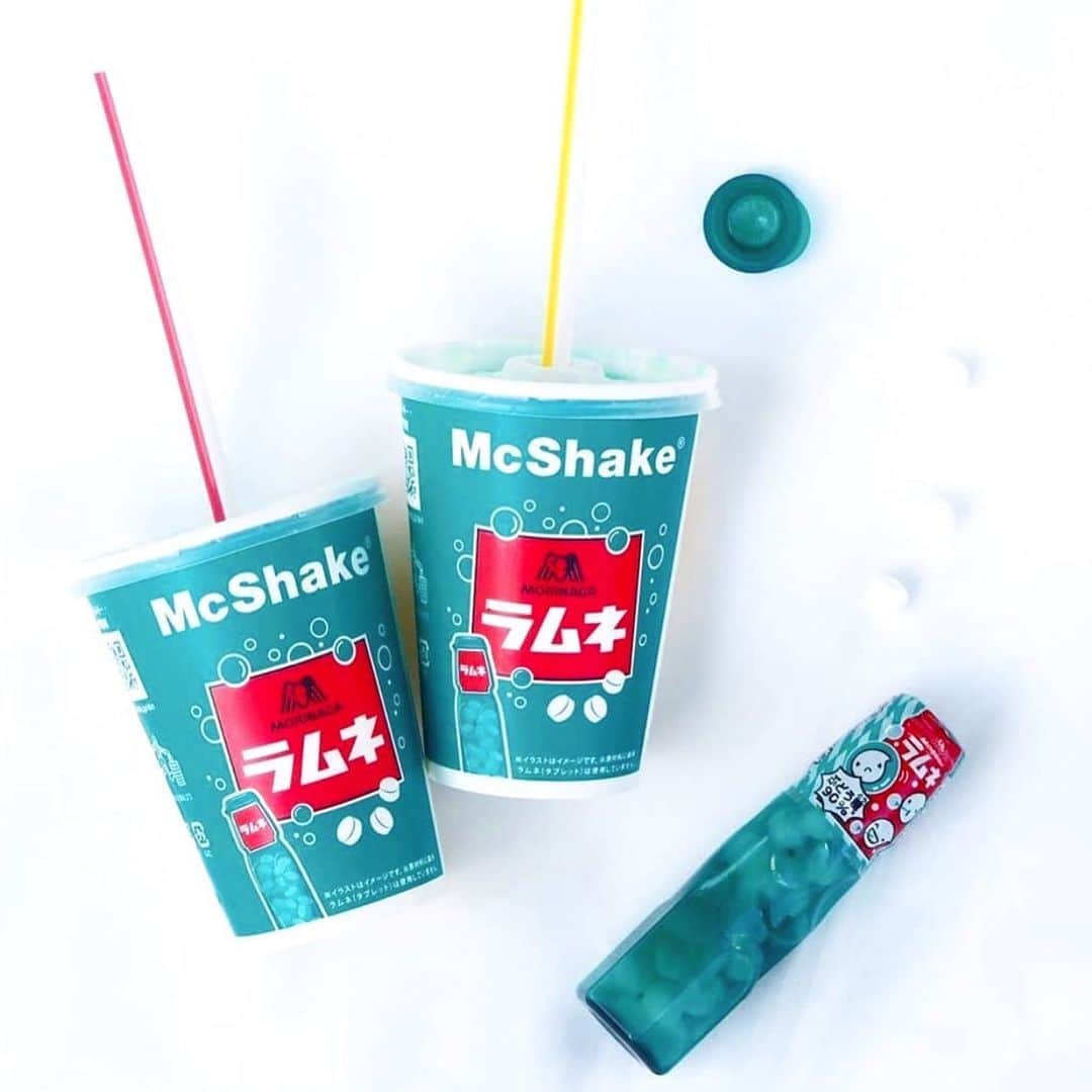 のインスタグラム：「とにかく可愛くて🍭💛 ラムネマックシェイク🥤🍔🍟 I'm love it ❤ #ラムネ味 #マクドナルド #期間限定マックシェイク #ラムネマックシェイク #ラムネシェイク #mcshake #mcdonalds #imloveit」