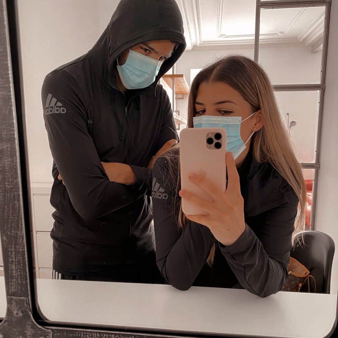ヘロニモ・ルジのインスタグラム：「😷🙅🏼‍♀️🙅🏻‍♂️」