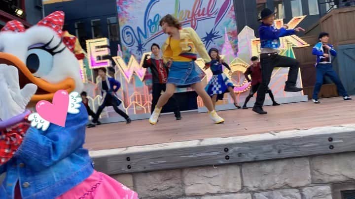 日岡なつみのインスタグラム：「ハロニュ最前🥳‼️ 大興奮した最高の時間をお裾分けさせてー！！！ 早くまたみんなに会えますように…💛 . #ディズニー #東京ディズニーリゾート #東京ディズニーシー #ディズニーシー #ハローニューヨーク #ハロニュ #disney #tokyodisneyresort #tokyodisneysea #disneysea #TDR #TDS」