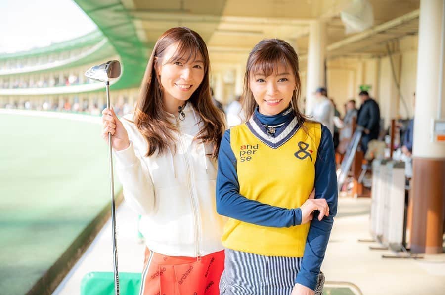 石関いづみさんのインスタグラム写真 - (石関いづみInstagram)「☺︎*･ 試打会第1弾🌈 PINGとcallawayの打ち比べ🏌️‍♀️💫 ・ ななえちゃんと試打会に行った時の様子を YouTubeでUPしてるよ⭐️ 是非チェックしてみてね♡ ・ #ゴルフななちゃんねる @golf7_ch @nanaetakasawa ・ ・ ・ #試打会 #YouTube #いづみんゴルフ #いづみん #izumingolf #izumin_golf #ゴルフ #ゴルフ女子  #スポーツ女子 #スポーツ #ゴルフウェア #ゴルフコーデ #コーディネート  #golf #golfgirl #sport #coordinate #fashion #japan」5月24日 17時50分 - izumingolf