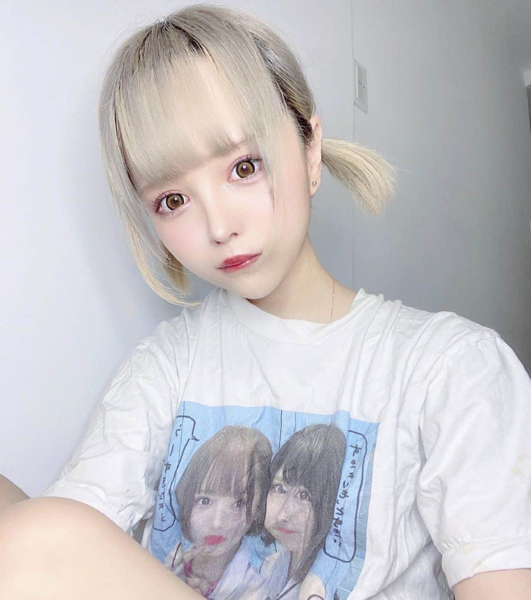 椎名ナツメのインスタグラム：「Tシャツしわしわすぎてるーちゃんと私がすごい顔になってしまっているのがﾎﾟｲﾝﾄᐡ｡• ·̫ •｡ᐡ」