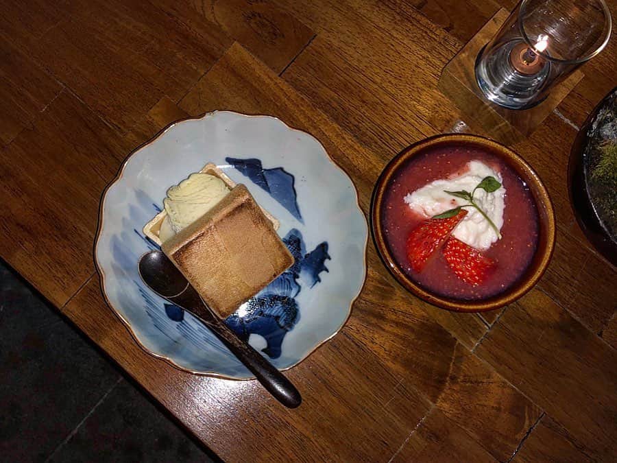 能美黎子さんのインスタグラム写真 - (能美黎子Instagram)「・ 「坐忘林」 @zaborin.ryokan  朝御飯編。 ・ 北懐石。 ・ 部屋出しではなく、 個室でも堪能となります。 個室のお部屋から見える池と 自然豊かな景色がとっても癒されました。 ・ 虫の音が綺麗だったな。 ・ 北海道ならではの地元の食材を生かしたお料理は、 どれも上品で丁寧な味付け。 ・ 東京では味わえない お野菜がとても美味しかったです。 ・ デザートはまた別の暖炉のあるお部屋で ムーディな雰囲気の中 ゆっくりと寛ぐことができました。 ・ 北海道の恵みに感謝。 ・ #思い出グラム #思い出pic #過去pic #北海道旅行 #北海道 #ニセコ #坐忘林 #もう一度行きたい #食べ歩き #日本グルメ #絶景旅 #最高の思い出 #温泉旅行 #温泉女子 #温泉ソムリエ #温泉好きな人と繋がりたい #絶景温泉 #また行きたい #露天風呂付客室 #タビジョ#旅行記 #北海道の恵み #zaborin #美黎旅#地元の食材 #北海道グルメ #北海道好きな人と繋がりたい #旅グルメ #北懐石#自然派」5月24日 18時32分 - reikonohmi