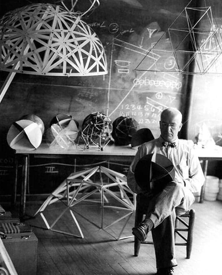 OFF-WHITE C/O VIRGIL ABLOHさんのインスタグラム写真 - (OFF-WHITE C/O VIRGIL ABLOHInstagram)「[premise image] richard buckminster fuller in his studio at black mountain college, raleigh/north carolina, 1949 via @proqm」5月24日 19時00分 - off____white